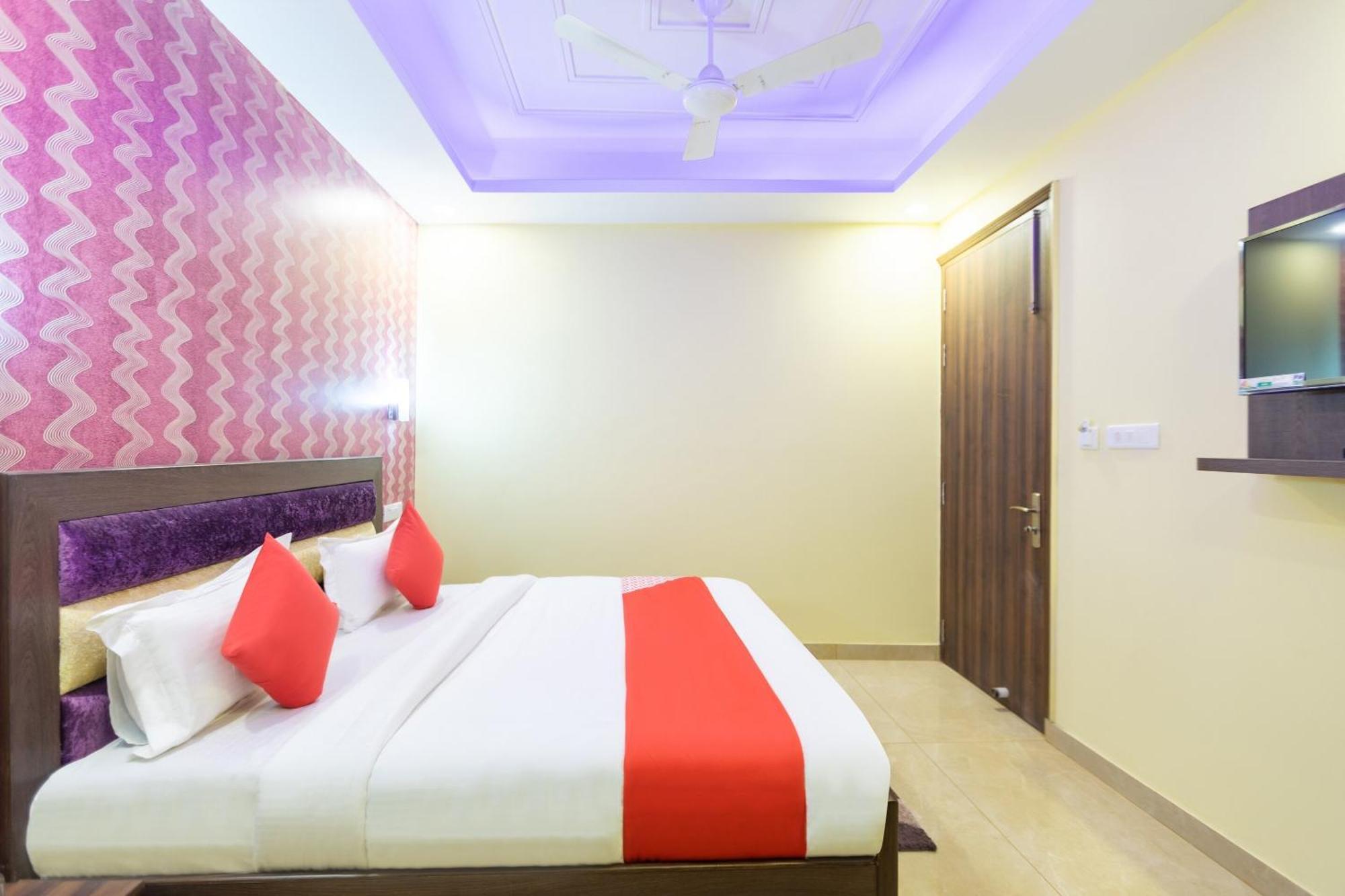 OYO 29932 Hotel R S Plaza Neu-Delhi Exterior foto