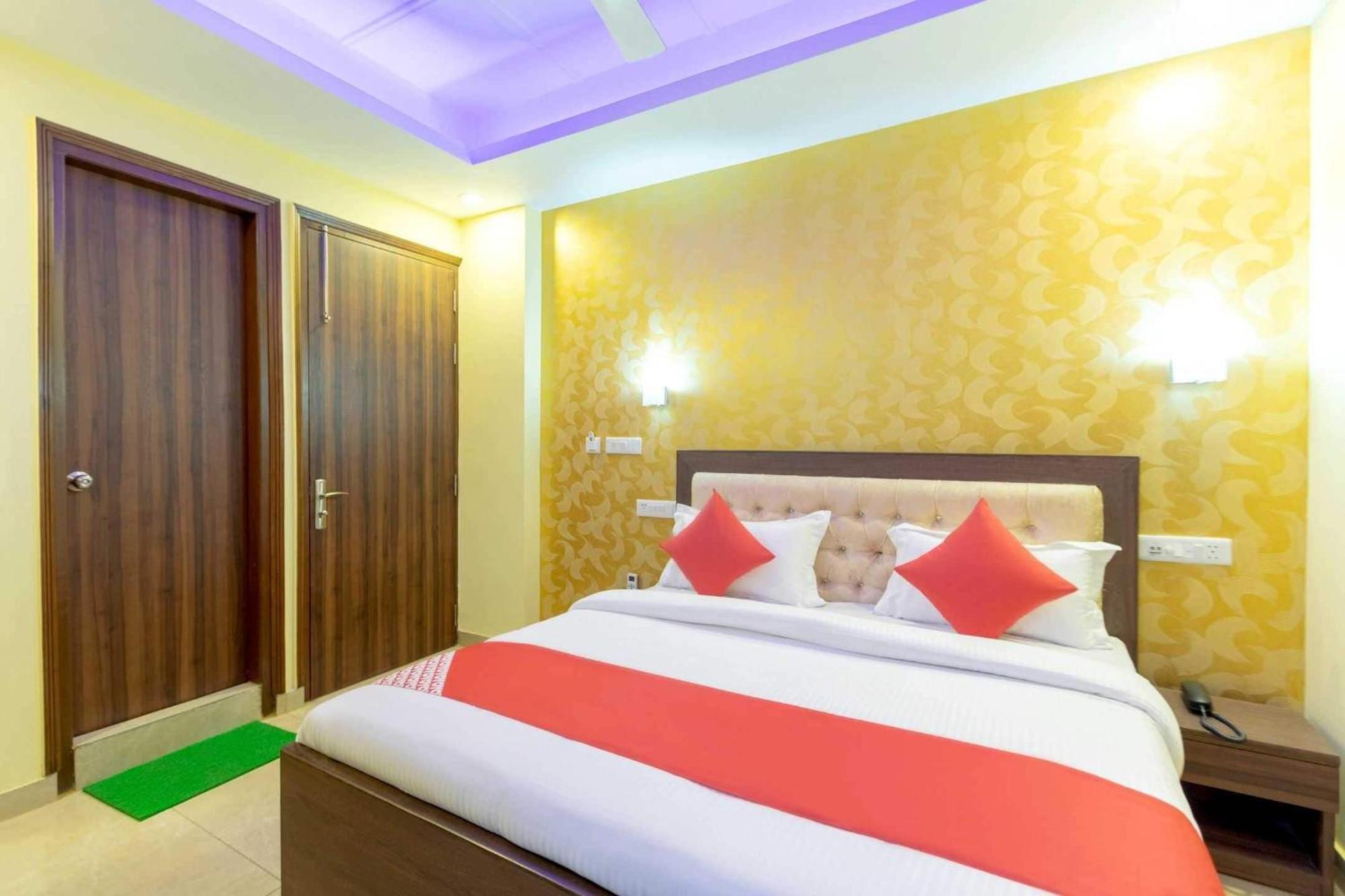 OYO 29932 Hotel R S Plaza Neu-Delhi Exterior foto