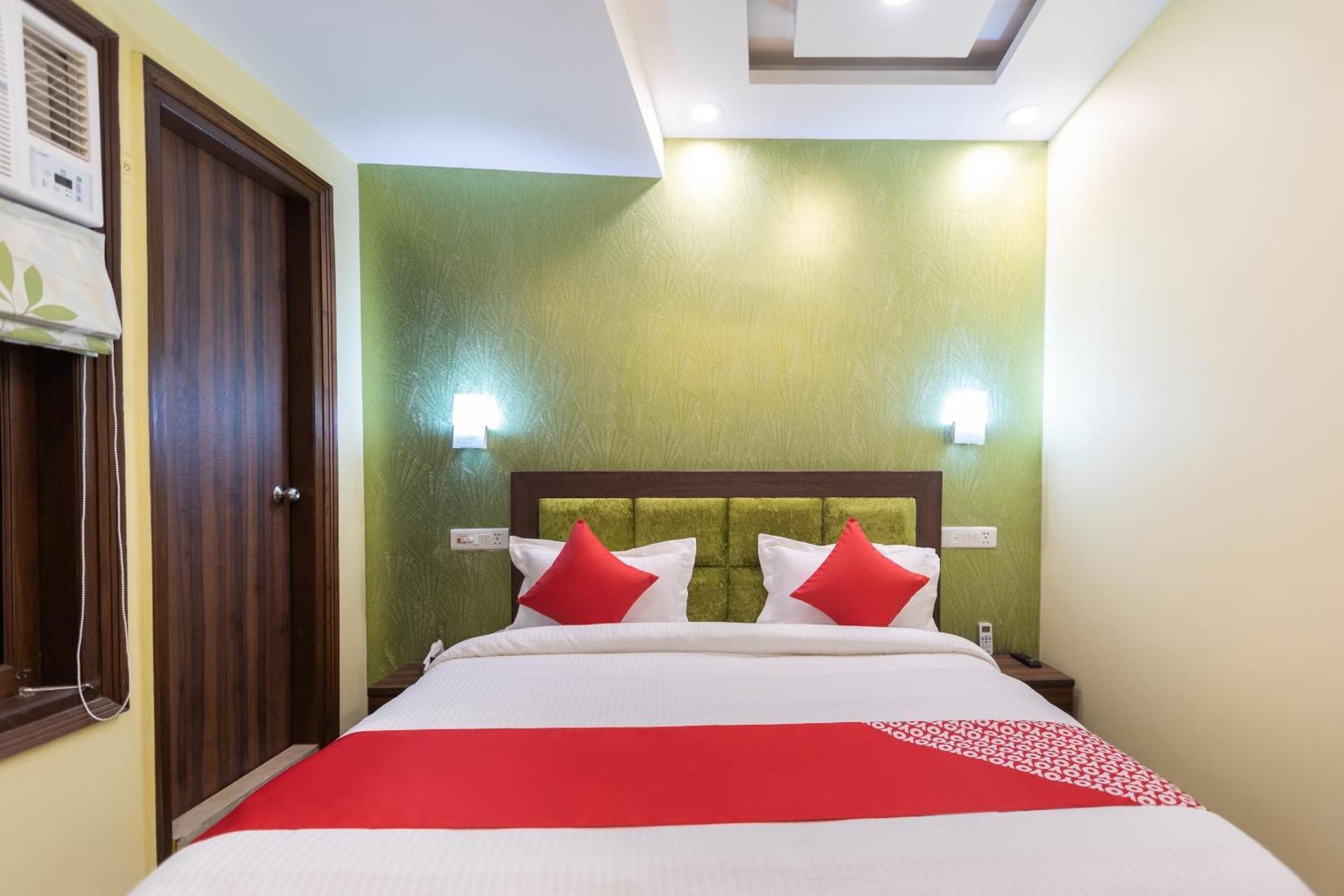 OYO 29932 Hotel R S Plaza Neu-Delhi Exterior foto