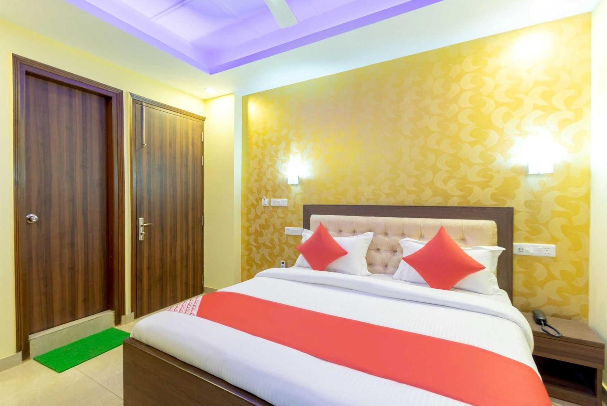 OYO 29932 Hotel R S Plaza Neu-Delhi Exterior foto