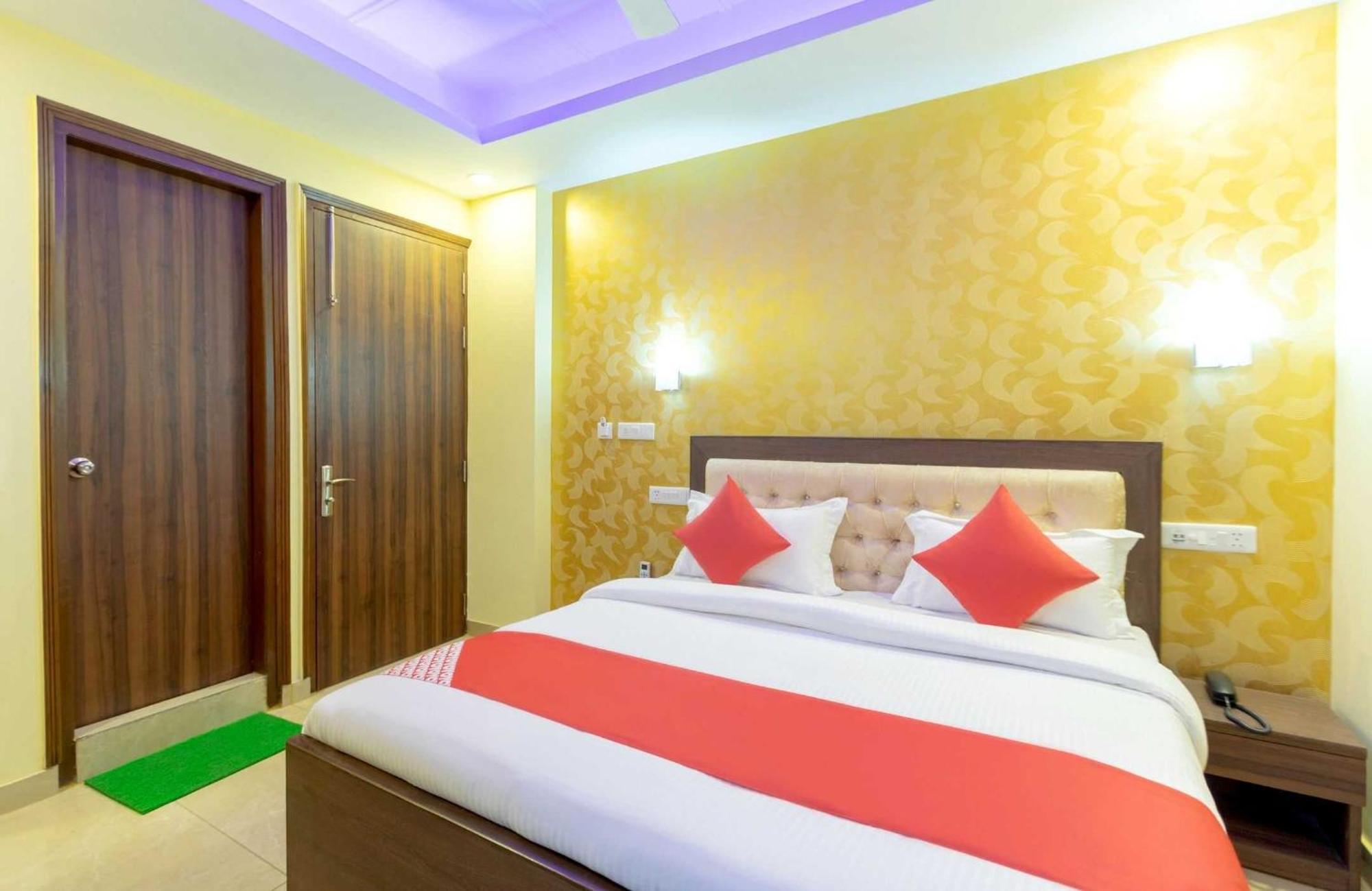 OYO 29932 Hotel R S Plaza Neu-Delhi Exterior foto
