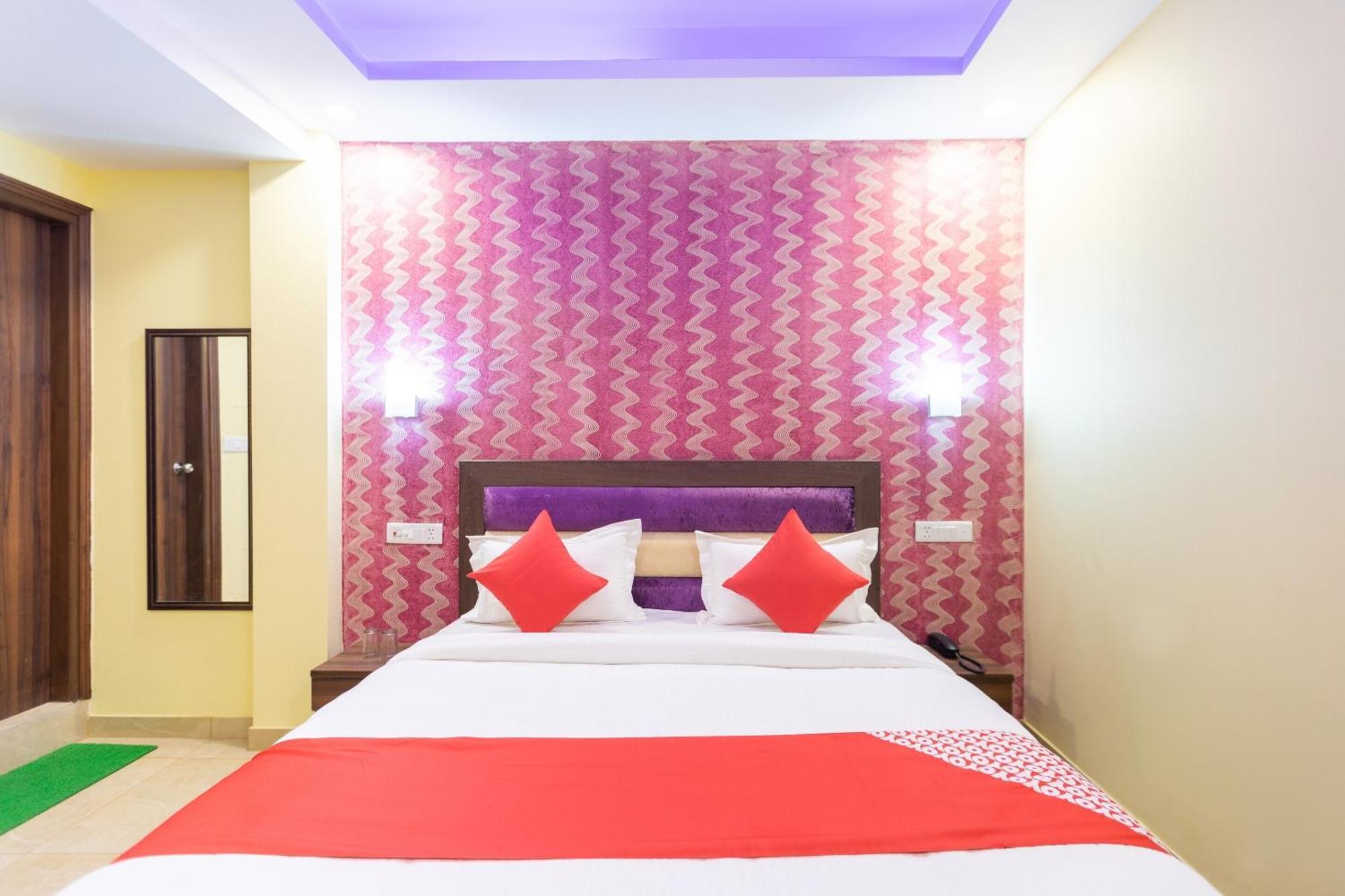 OYO 29932 Hotel R S Plaza Neu-Delhi Exterior foto